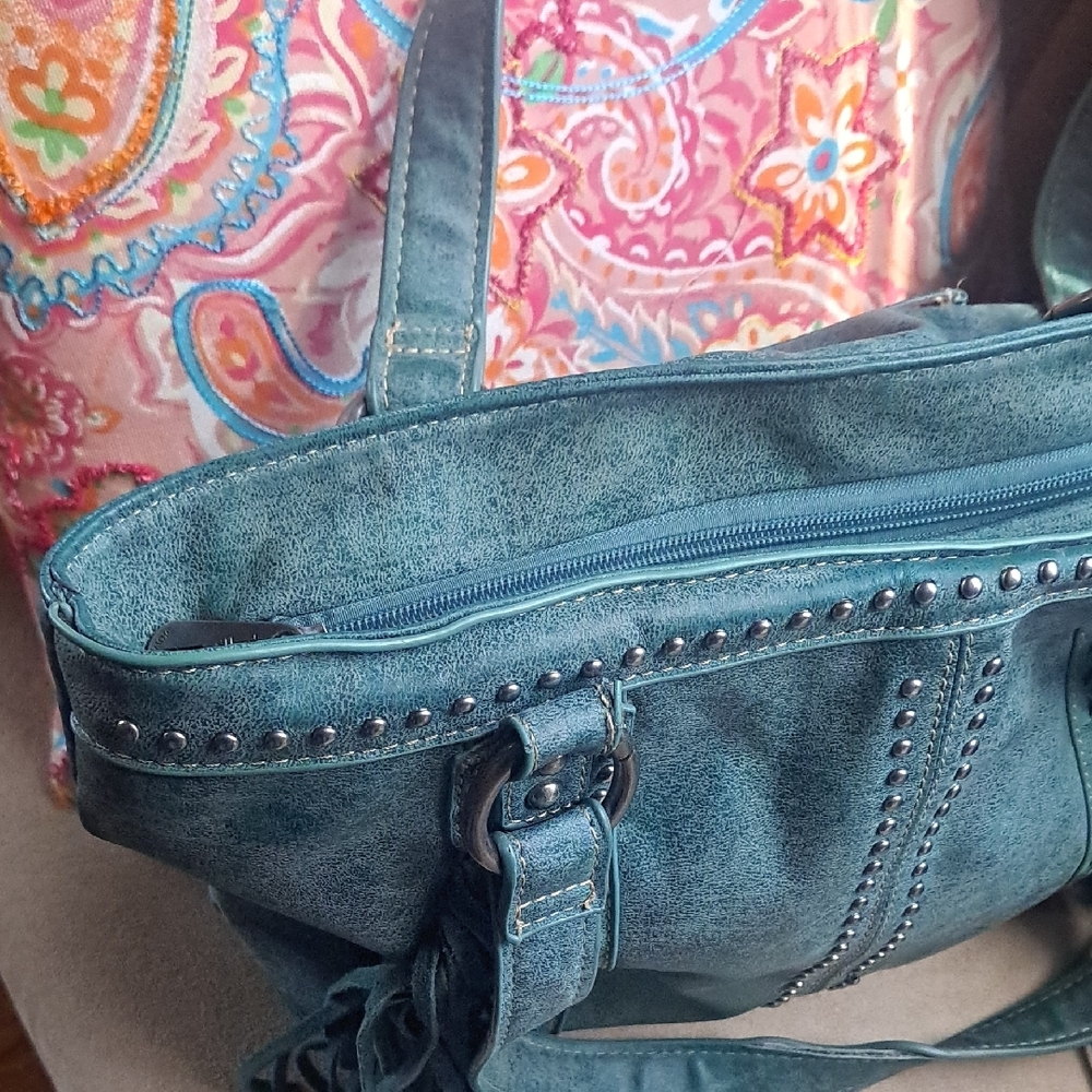 Blue Fringe Shoulder Bag with Suede Texture - Picture 5 of 10